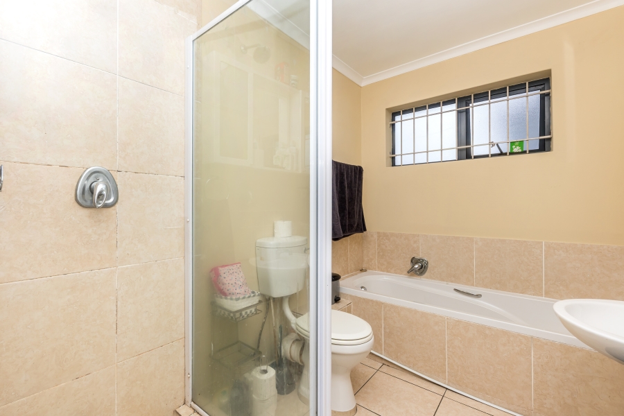 2 Bedroom Property for Sale in Plumstead Western Cape